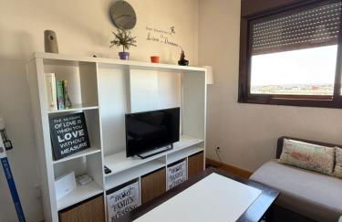 Cálido apartamento con PISCINA y garaje - Foto 6