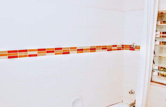 Lush Gardens Apartment 1 - Photo 15