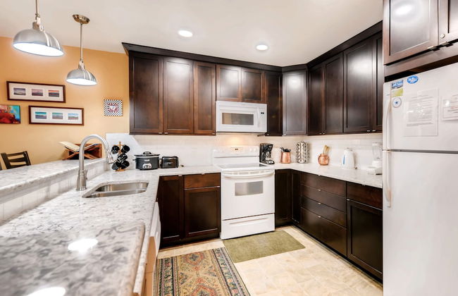 Atrium Condominiums - Foto 8