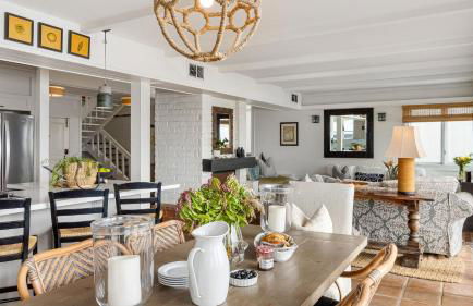 Unbeatable Beachfront Bliss w/ Ocean Views, Luxe Interiors & Patio Beach Road - Foto 22