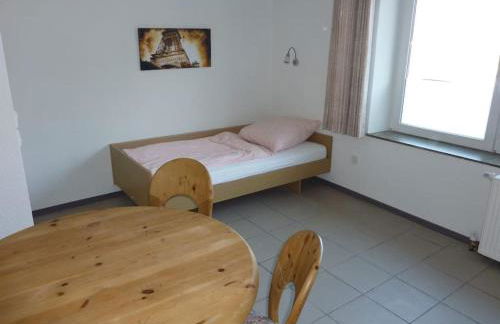 Monteurwohnung 2 Zimmer 5 Betten, Küche, Bad, Waschmaschine - Photo 10