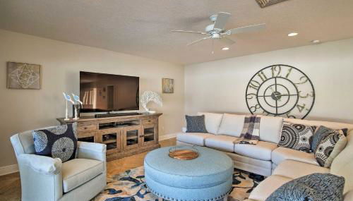 Riviera Beach Home with Pool - Walk to Beaches! - Foto 3