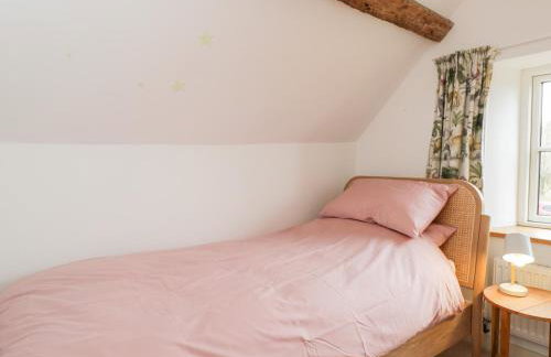 High Cogges Farm Holiday Cottages - Photo 40