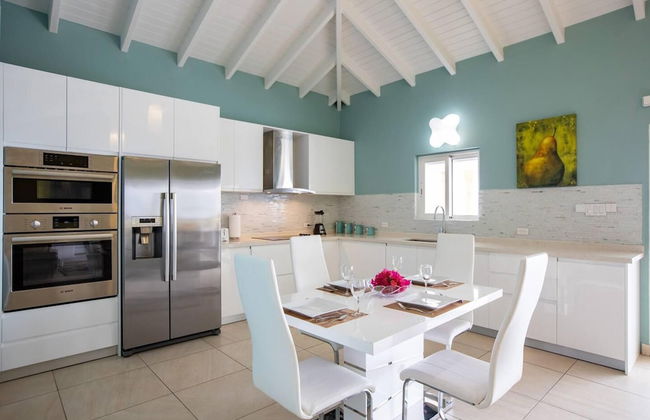 3 Bed Villa, Sleeps 6, Pool, Priv Patio - Foto 11