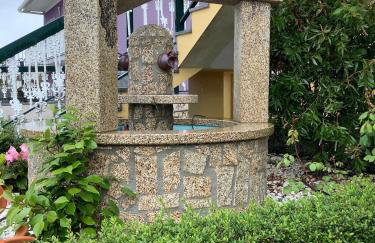 Charming House in Cortiçada with Balcony and Mountain View - Foto 14