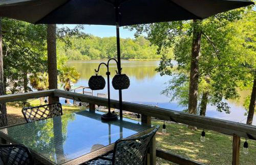 Charming Romantic Lakefront Cottage or Guest Room Depending on Availability Near Golf - Foto 16