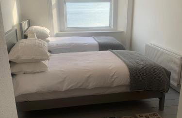 Victorian Seafront House - Photo 10