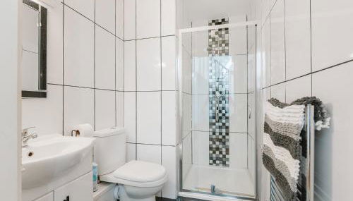 Crescent House - Photo 4