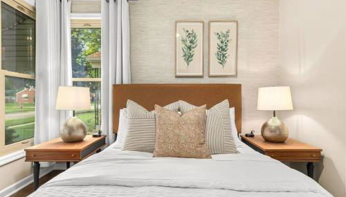 New! Cozy Mid Century Modern Oasis 3bd Home - Foto 3