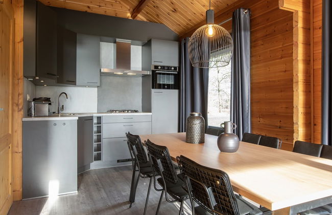 Restyled Wooden Lodge Near the Maasduinen - Foto 6