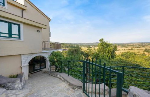 Awesome Home In Mirlovic Polje - Foto 17