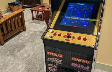 Secluded Lodge - Hot Tub, Views, Arcade - Foto 23