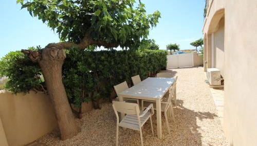 FACE à la Mer, Superbe appartement climatisé au RDC d'une maison, classé 4 étoiles, 5 couchages -WIFI-PORTIRAGNES PLAGE LXBFM32 - Foto 2