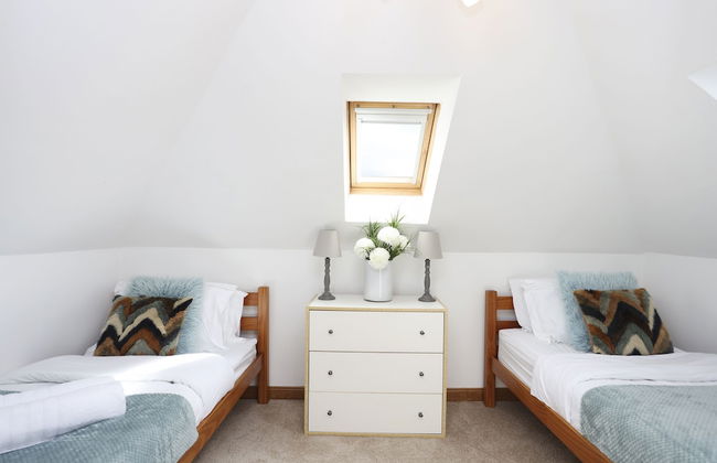 JOIVY Greenknowes Estate With Hot Tub And Bar - Foto 3