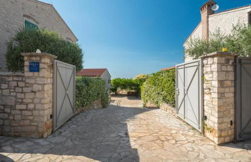 Nice Home In Vizinada With Kitchen - Foto 13