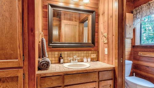 Embrace the Seasons' Sweetness Discover the Serene Beauty of Cole Ridge Chalet - Foto 2