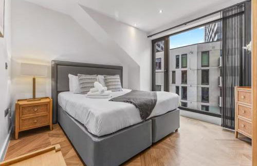 Super King Penthouse Minutes from Arndale Centre - Pass the Keys - Foto 3