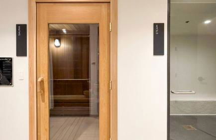 City Skyline Views & Rooftop Pool at District 225 - Foto 58