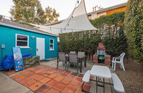 10 Min to the Beach Colorful Home Huge Yard - Foto 41