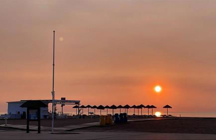 Stylish well-connected beachfront flat - Foto 65