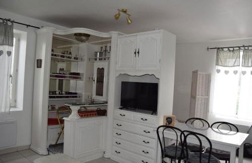 Studio évasion campagnarde avec jardin et parking, proche de Eurexpo et GroupamaStadium - Foto 17