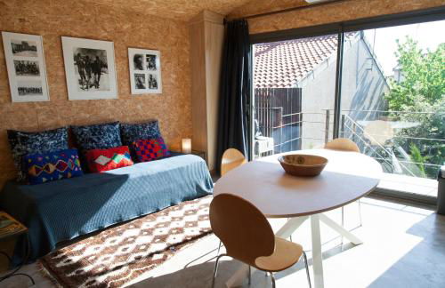 Maison colorée dans un jardin - Foto 13