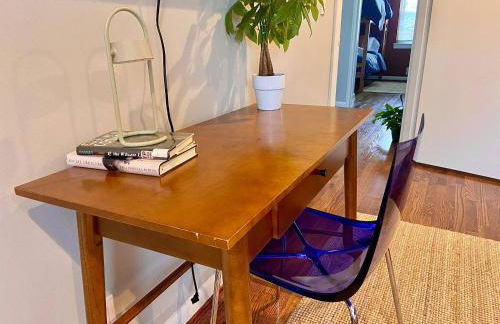 Easy PATH&Bus access- NYC| designer home + Deck. - Photo 62