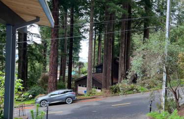Arcata Forest Retreat Peaceful Redwood Suite 5 min to Downtown Arcata w Private Patio Fountain & Fire Pit - Foto 9