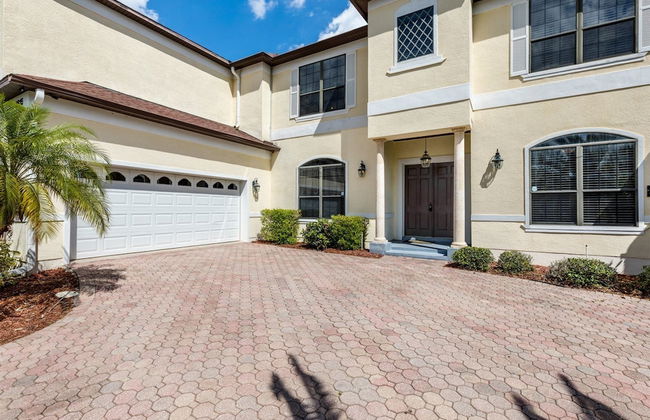 Stunning Large 7 bed Home With Private Pool, Spa, Balcony, Cinema Room, Fitness Suite and Able to see the Disney Fireworks - 467 - Foto 38