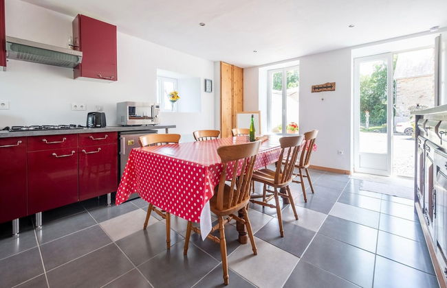 Cosy Holiday Home With Garden - Foto 8