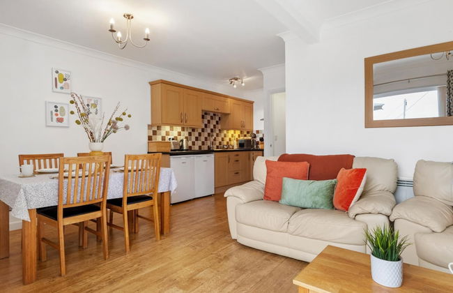 St Helens Apartment 2 - Short Walk to Beach - Foto 2