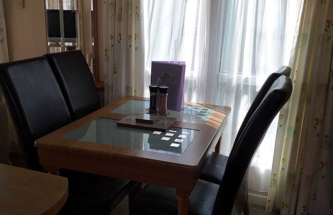 Captivating 2-bed 6 Berth Caravan in Ingoldmells - Foto 7