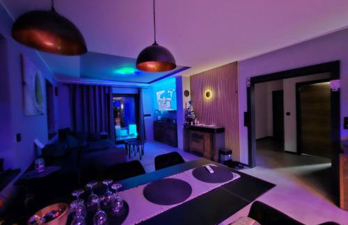 Villa Joy with Pool,Jacuzzi,E Auto Station - Foto 31