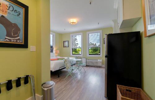 Palm Beach Island Condominiums - Photo 4