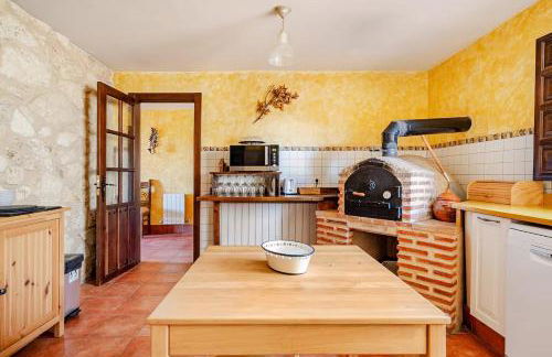 Casa Rural Enorme con BBQ & Horno Leña ideal para Familias - Foto 50