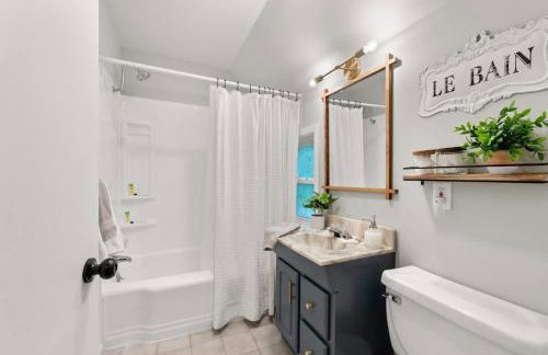 Walkable Neighborhood of Kamm's Corners - Foto 38