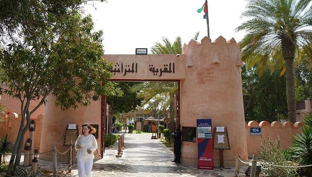 Tour privado de día completo por la ciudad de Abu Dabi con guía turístico profesional - Foto 4