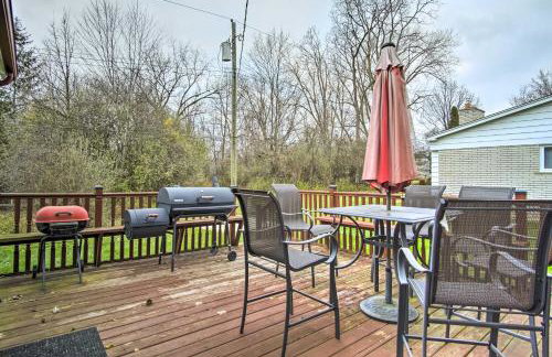 Suburban Detroit Home with Porch, Yard and Fire Pit! - Foto 4