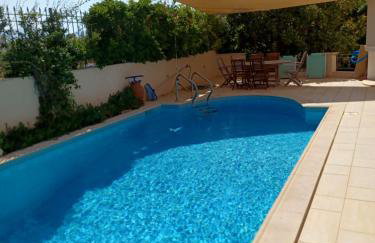 Apartment with a garden, BBQ, swimming pool and jacuzzi - Foto 1