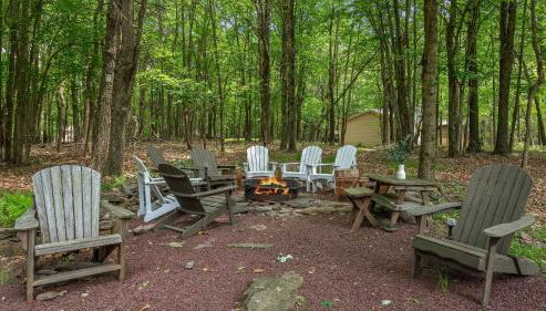Ridge Retreat by Avantstay Game Room, Covered Porch, & Fire Pit! - Foto 4, Other
