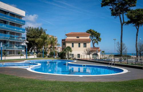 AT021 Apartment with pool in front of the beach - Foto 23