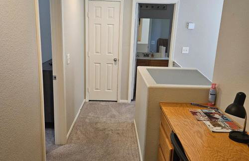 This cute 3 bedroom 2 and half bath is cozy - Photo 57