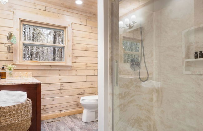 Half Moon by Avantstay 4BR Cabin w/ Large Deck & Yard w/ Patio & Outdoor Dining - Foto 32