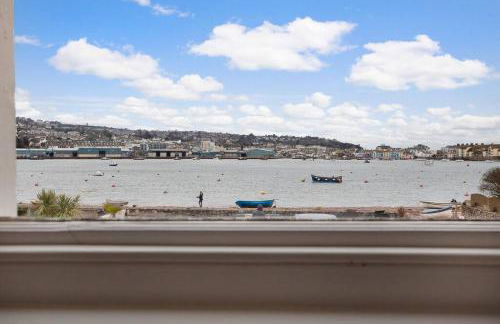 Beach Front Flat Shaldon with Parking - Foto 10