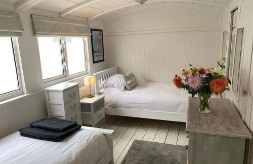 Driftwood Beach House - Photo 11