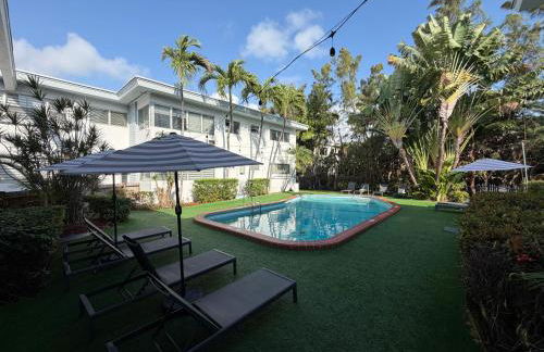 Bay Harbor Boutique Vacation Rental - Photo 32