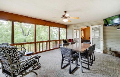Home in Bella Vista with Deck and Lake Windsor Views! - Foto 31