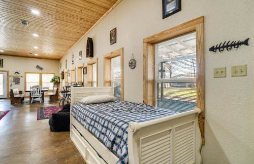 Boat Launch On-Site Lakefront Toledo Bend Getaway - Foto 8