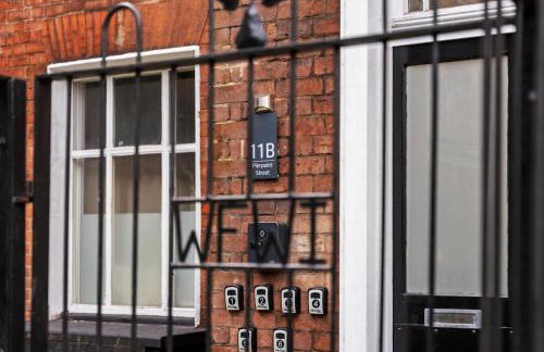 6 BR 4 Bath Central Worcester Sleeps 12 - Foto 17