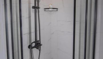 Cozy Loft with Private Terrace - Foto 3, Shower